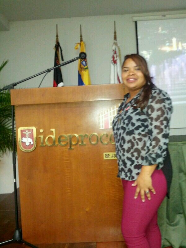 desireebgg's profile picture. 