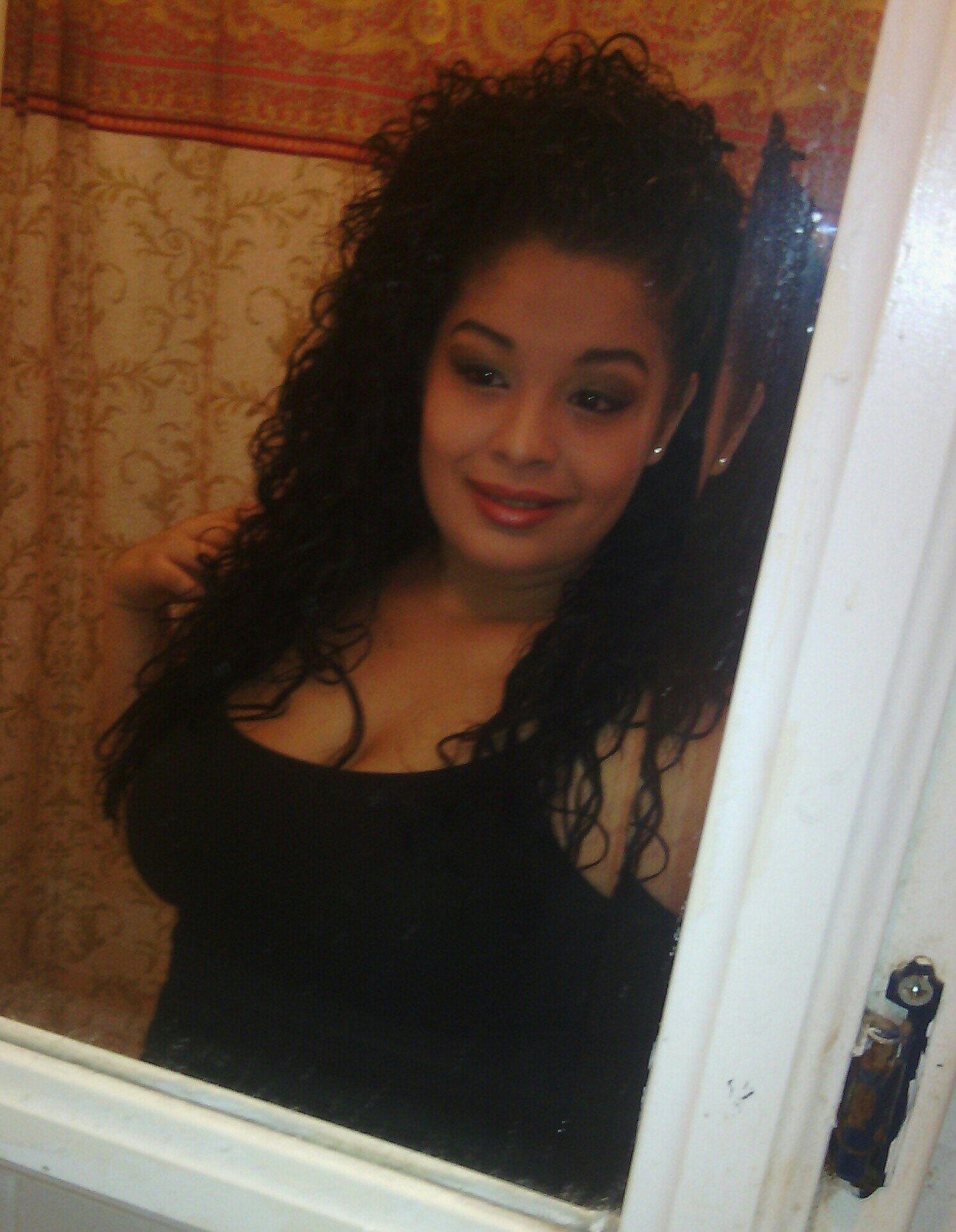 Wonderful Mother Of two Beautiful Kids * Cheerleader&Softball * Singer / makeup and hair artist
