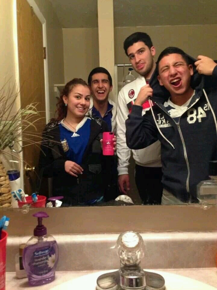 ECPeruvian28's profile picture. 