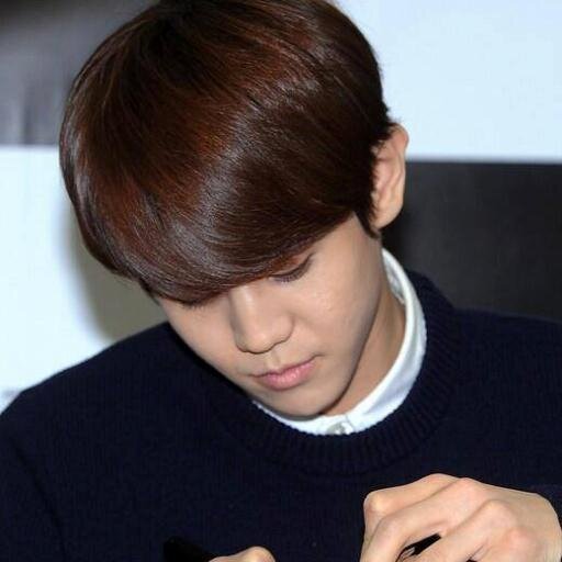 - ซอบ'บอทนี้ ใจดี หล่อ น่าตาดี หลงตัวเอง ตึ่งตึ่ง..! -
     'ต๊องนิหน่อยรับได้นะ'
   -,.-