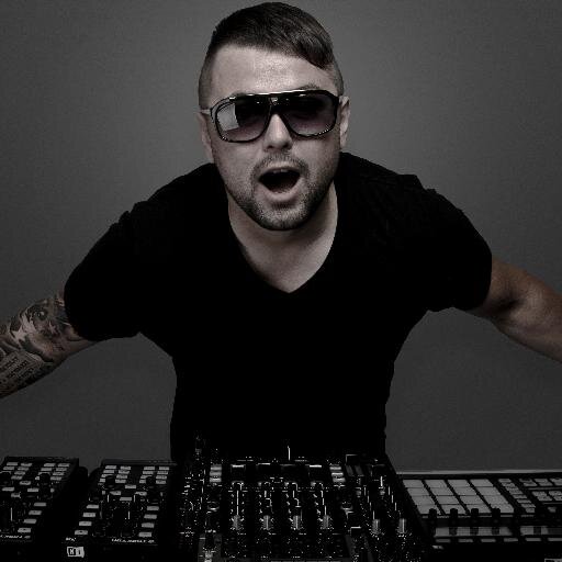 NennatOmenLIVE's profile picture. 