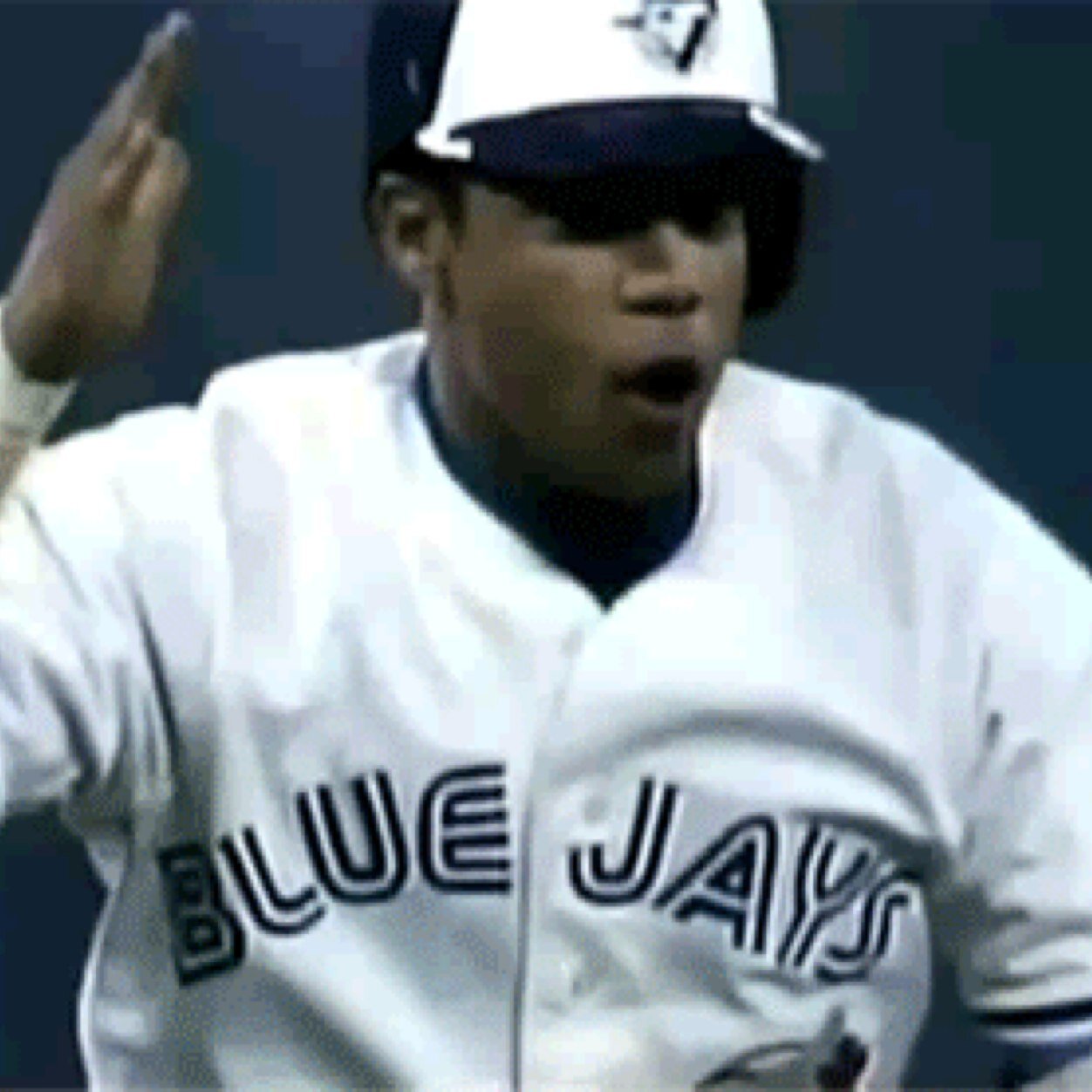 I'm just a guy in Toronto. I am a hardcore Blue Jays fan. Creator of @bluejaysmemes . I also make youtube videos: TheDaveRants