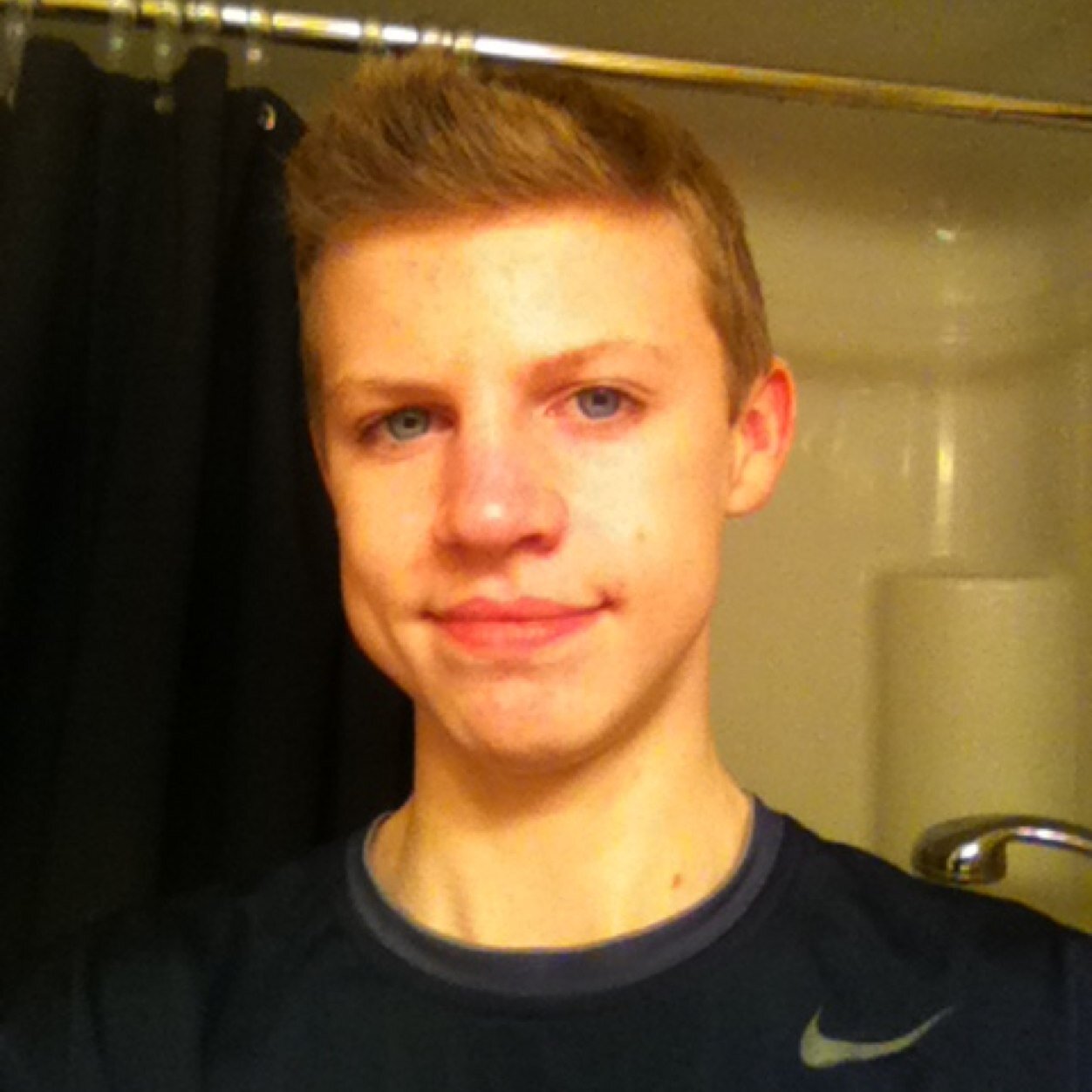 camross32's profile picture. 