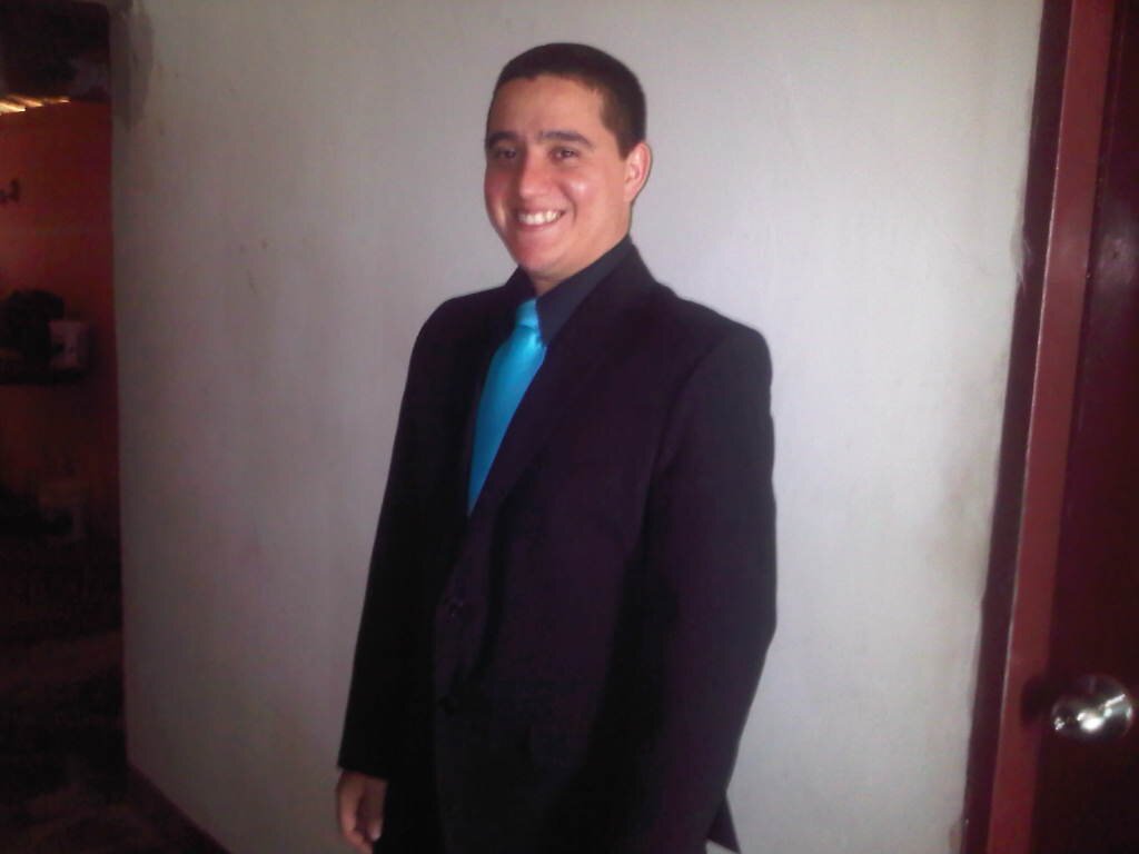 Ingeniero Civil, alegre trabajador responsable