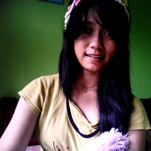 arista_heni's profile picture. 