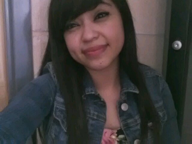 AyeeWera's profile picture. Theres So Much More To Life Than What Your Feeling Now -Hunter Hayes