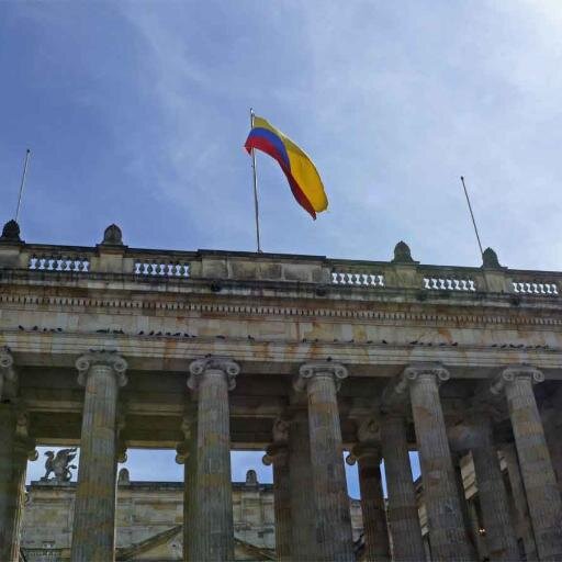 App para la participation politica en nuestro pais, Colombia. Escribele a tu representante y haz tu voto contar.