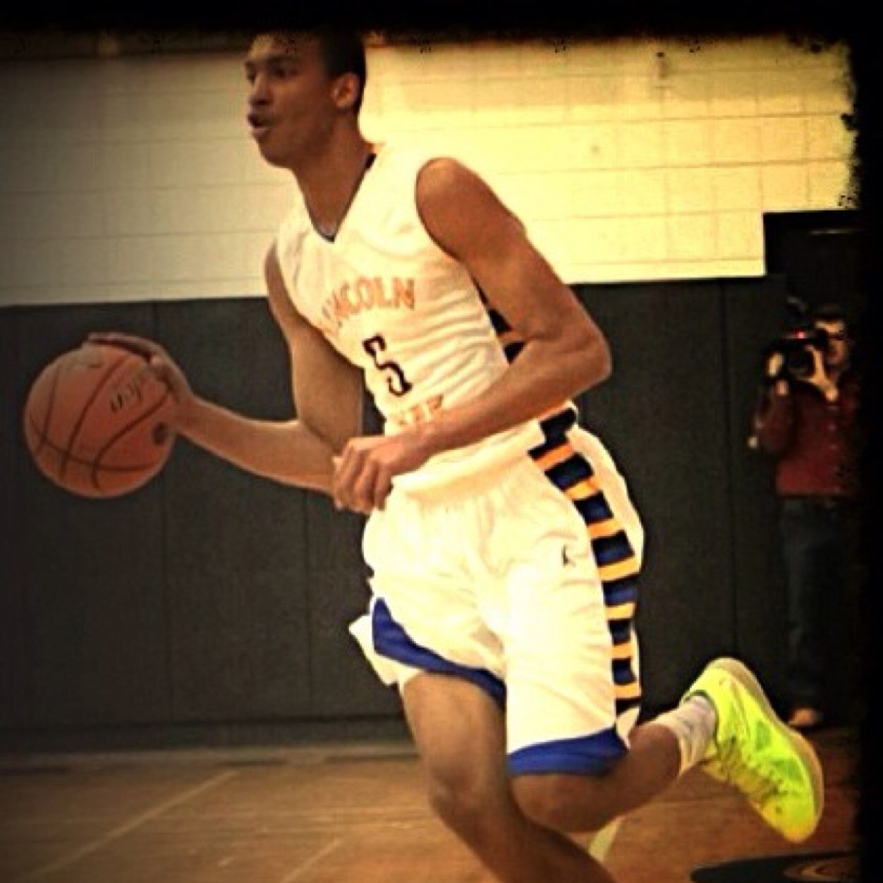 NotElijahMinnie's profile picture. Not the official twitter page of Elijah Minnie /lp nation/ Elijah minnie/ #5/ wpial champion Tweet about Minnie and Lp / #fear5/ #ripcity