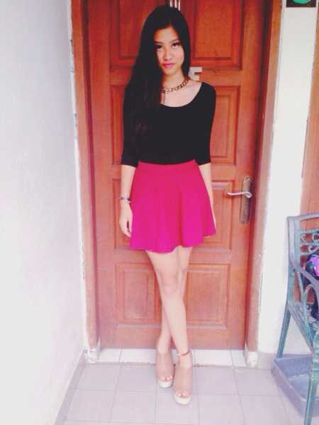 PutriHalaby's profile picture. Love comes when I'm with you, MuhammadRizkiR♥