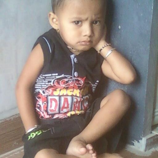 shreyanbhor's profile picture. FOLLOWS YOU