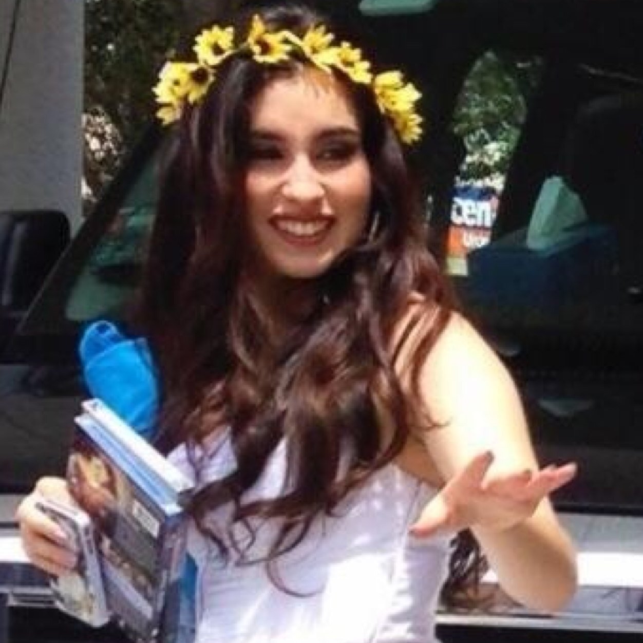 just a reminder: you are beautiful and you are loved and you are worth so much more than you think // follow @laurjauregui