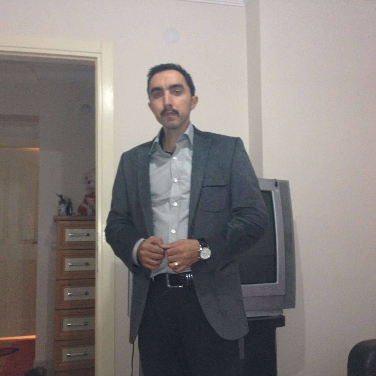 igdirbey1's profile picture. 