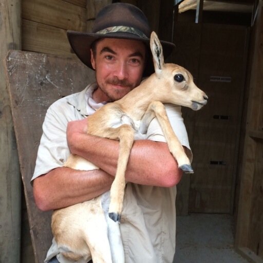 Animal Behaviour professional. Wildlife Ranger. Zookeeper. Animal Trainer. Traveling the world. #animalsrock