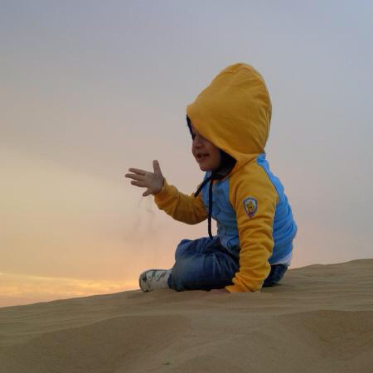 mralghufli's profile picture. تعجبني الكلمات الصادقه ..بالرغم من عمق جرحها ..وتعجبني التغريدات الهادفه.. واسعى لنشرها