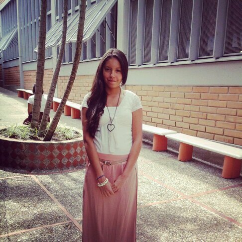 Hellou.!!¿saben una cosita?
Yo soy Leidy, me encanta la Música, y tomar fotografías.
 Me gusta crear, diseñar, y ser diferente.
 y amo ser soy Testigo de Jehova