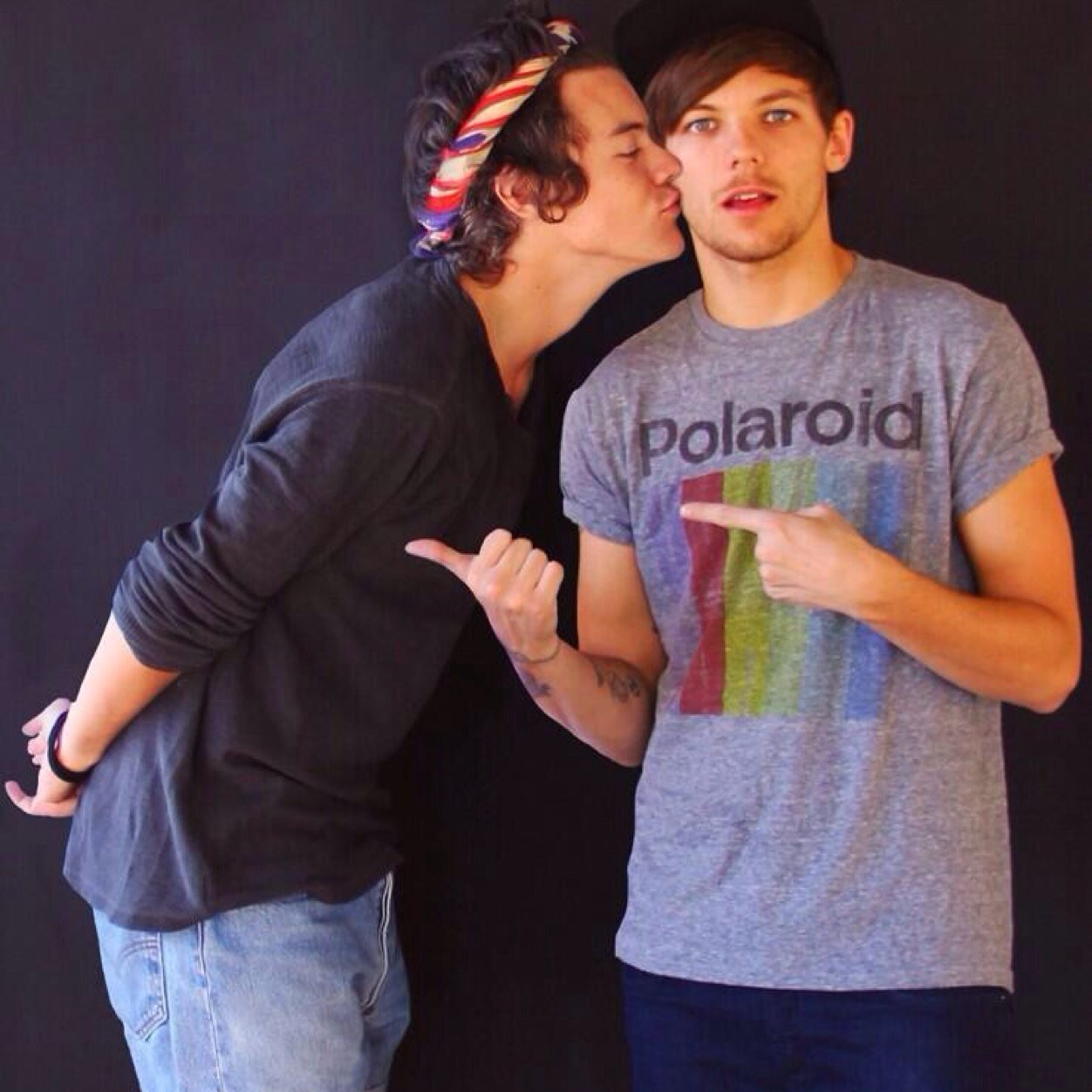 xxfreefollowwww's profile picture. Please follow me on @xxyouandi. Thank you, ily :))