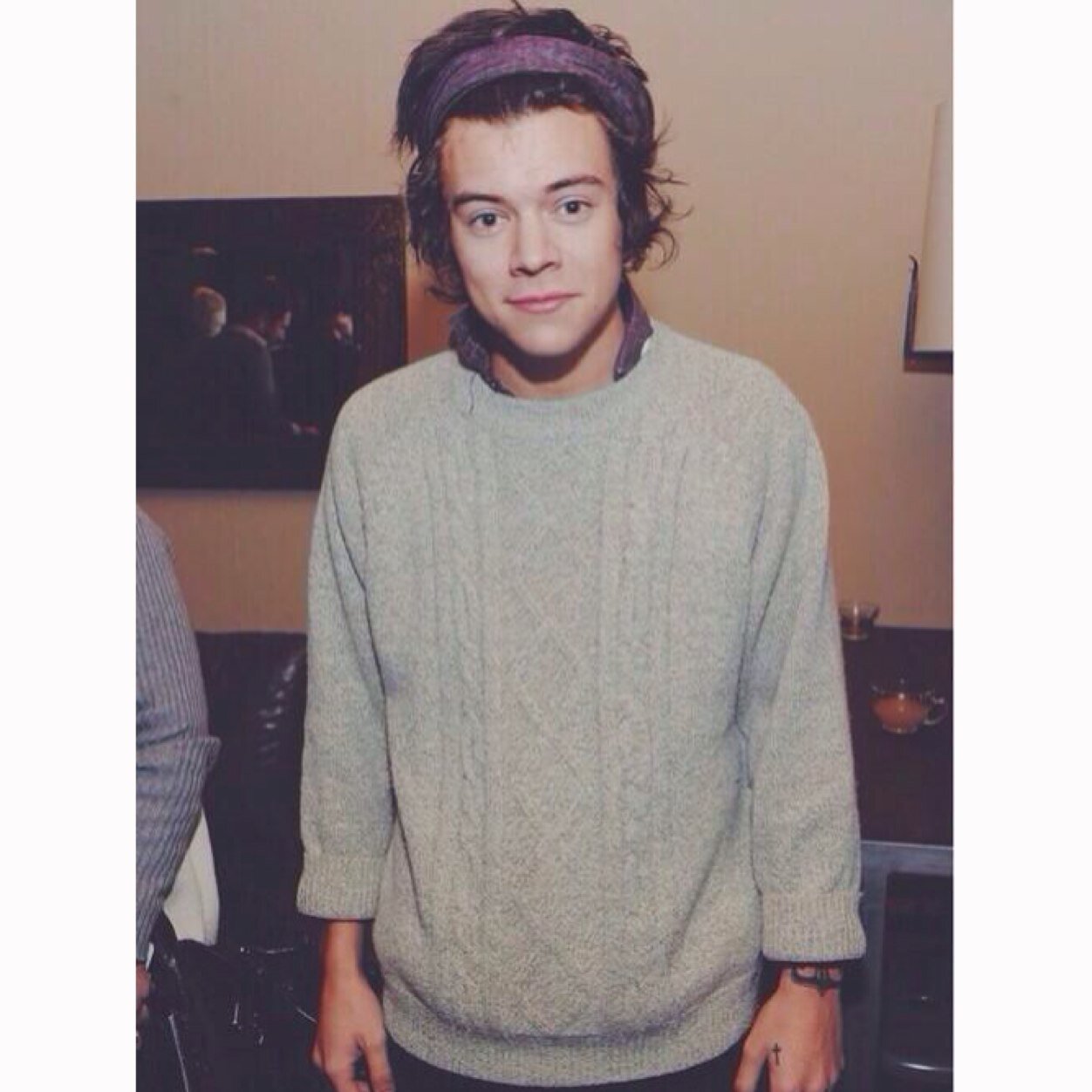 IF I FOLLOWED YOU ITS BECAUSE YOUR FAB DONT FOLLOW BACK BUT FOLLOW @teenwoIfsharry SHE GAVE YOU THIS FOLLOW