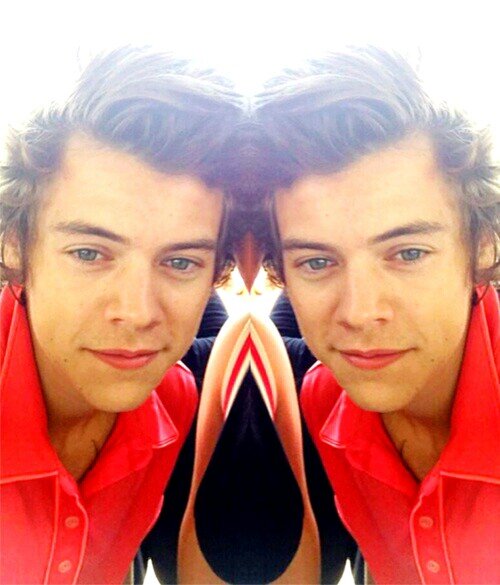 i asked for chicken nuggets not for boybands ((but who the hell says im complaining))