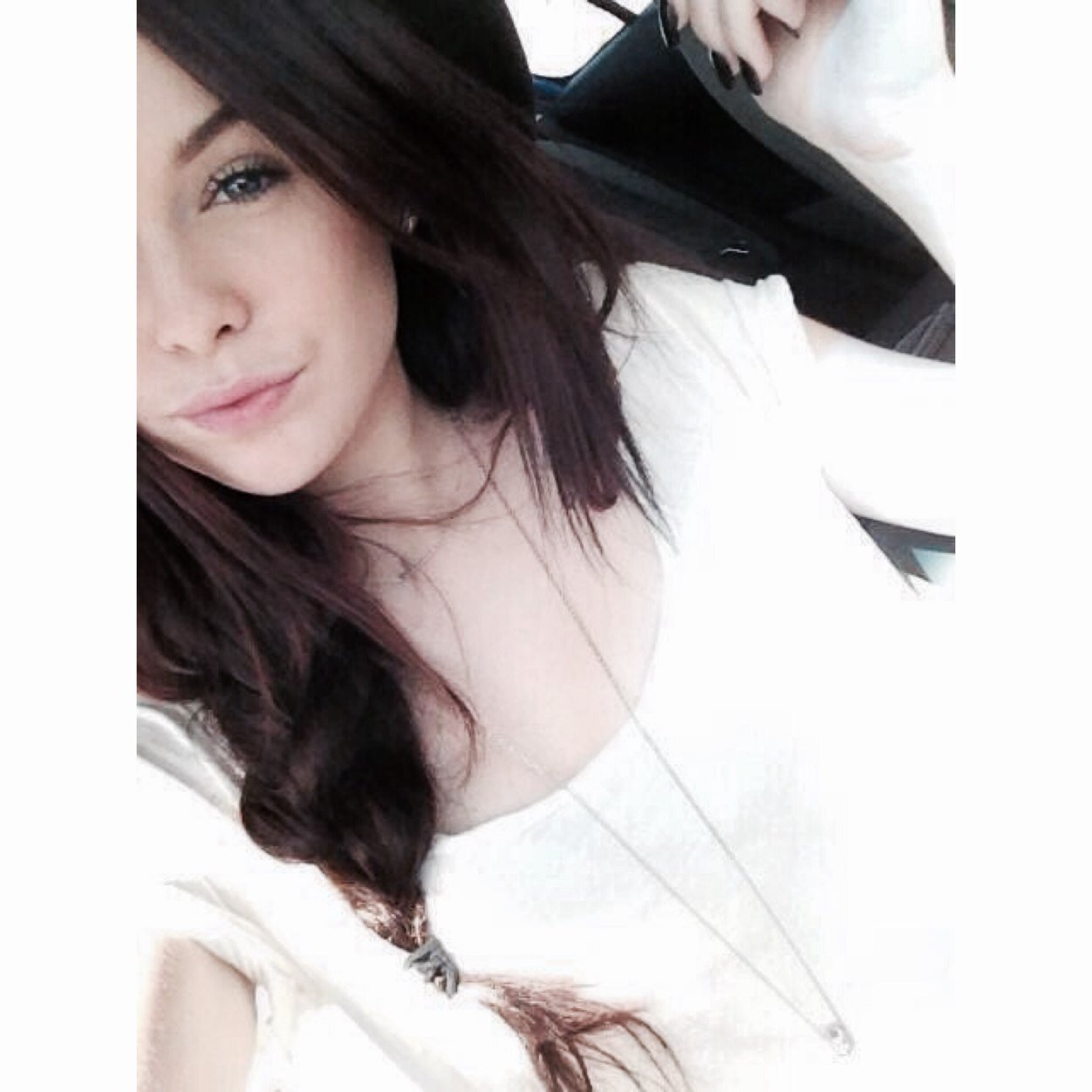 acaciakittyaw's profile picture. miley cyrus is queen