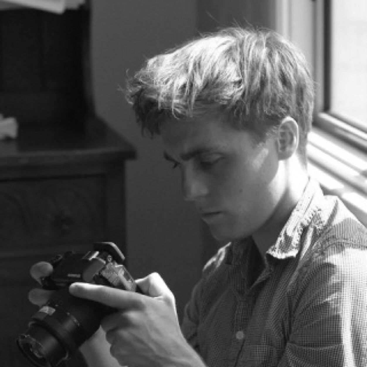 ElitexFireKid's profile picture. Son of @JohannaMalva and @HisRedPlanet. I'm a seven million year old TimeLord with anger issues. Good luck. Broken... |RP|2 writers|