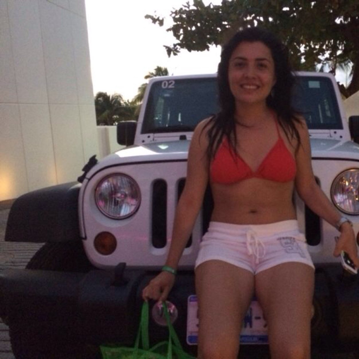 lguzman11's profile picture. 