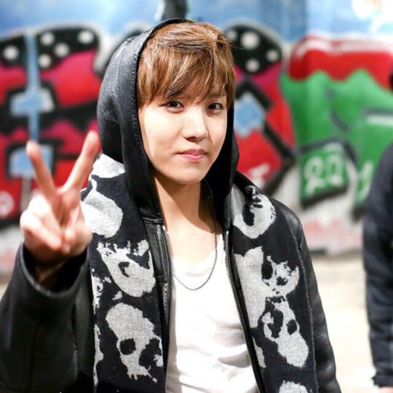 follow @yeol0ppa @baptotomatoki instead! :)
