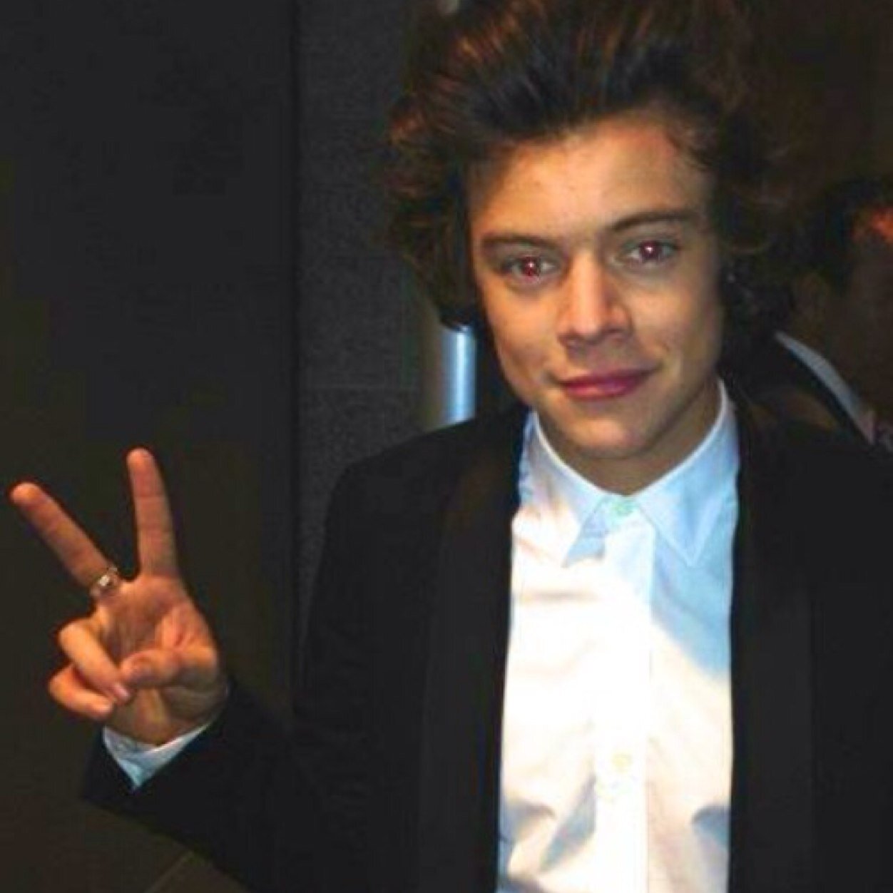 FOLLOW @FXREVERLARRY THEY FOLLOW BACK :) 

/ DO NOT FOLLOW THIS ACCOUNT /