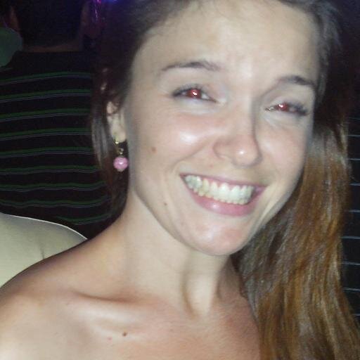cila_priis's profile picture. ♫ É melhor ser alegre que ser triste. Alegria é a melhor coisa que existe. ♫