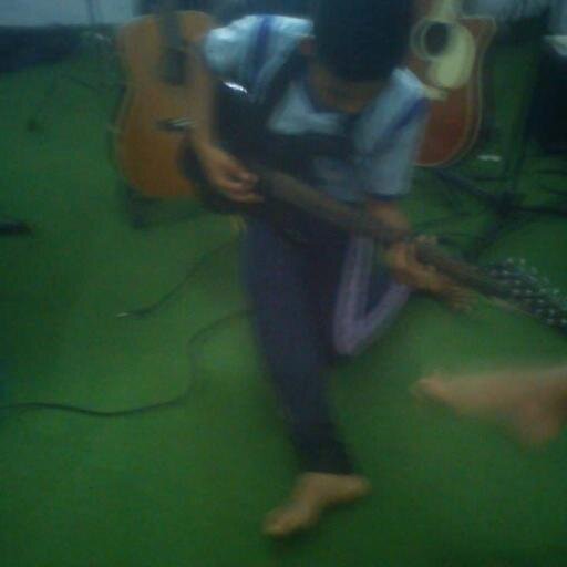 *__Nafindo Arkleusknhi Gamaliel Vhaleandraniqsyar__* ( My Name Facebook )                           MUSISI BAND - GUITAR LEAD - THE GREAT GUNS BLUE BAND