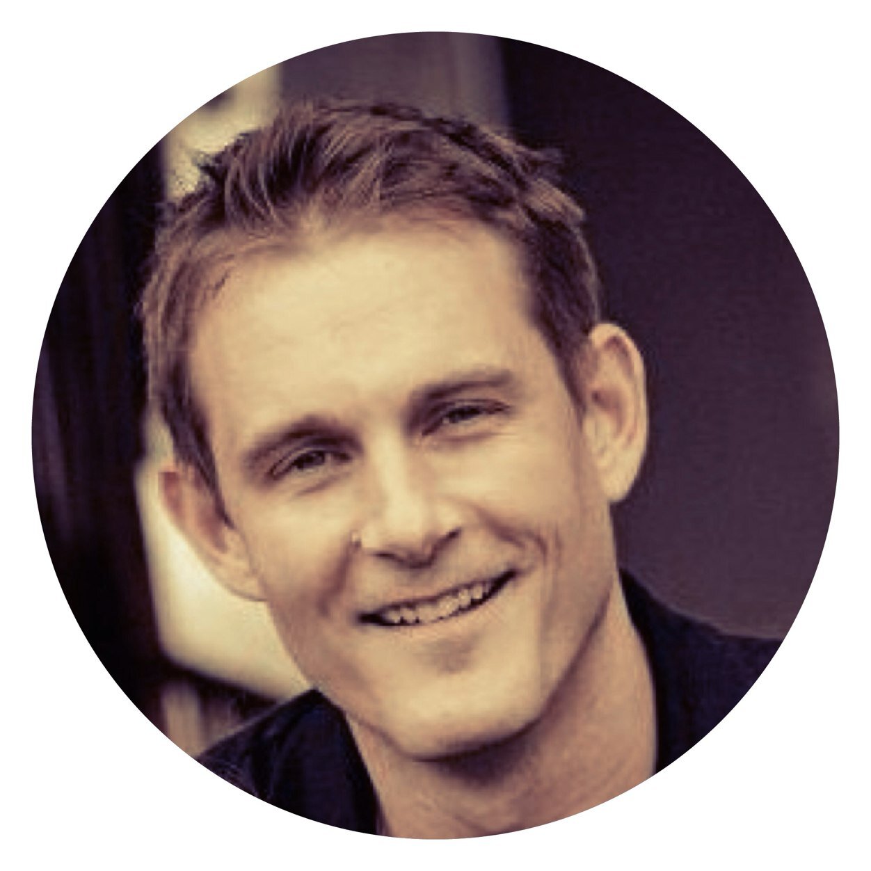I’m a management coach and consultant with a focus on using explicit structures and practices to get clarity and alignment.