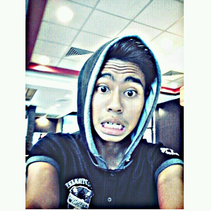 Follow my official acc @Akmal_Jelah.#TeamSoul thanks for follow xP.Keep Calm and Love Me hahaa xP