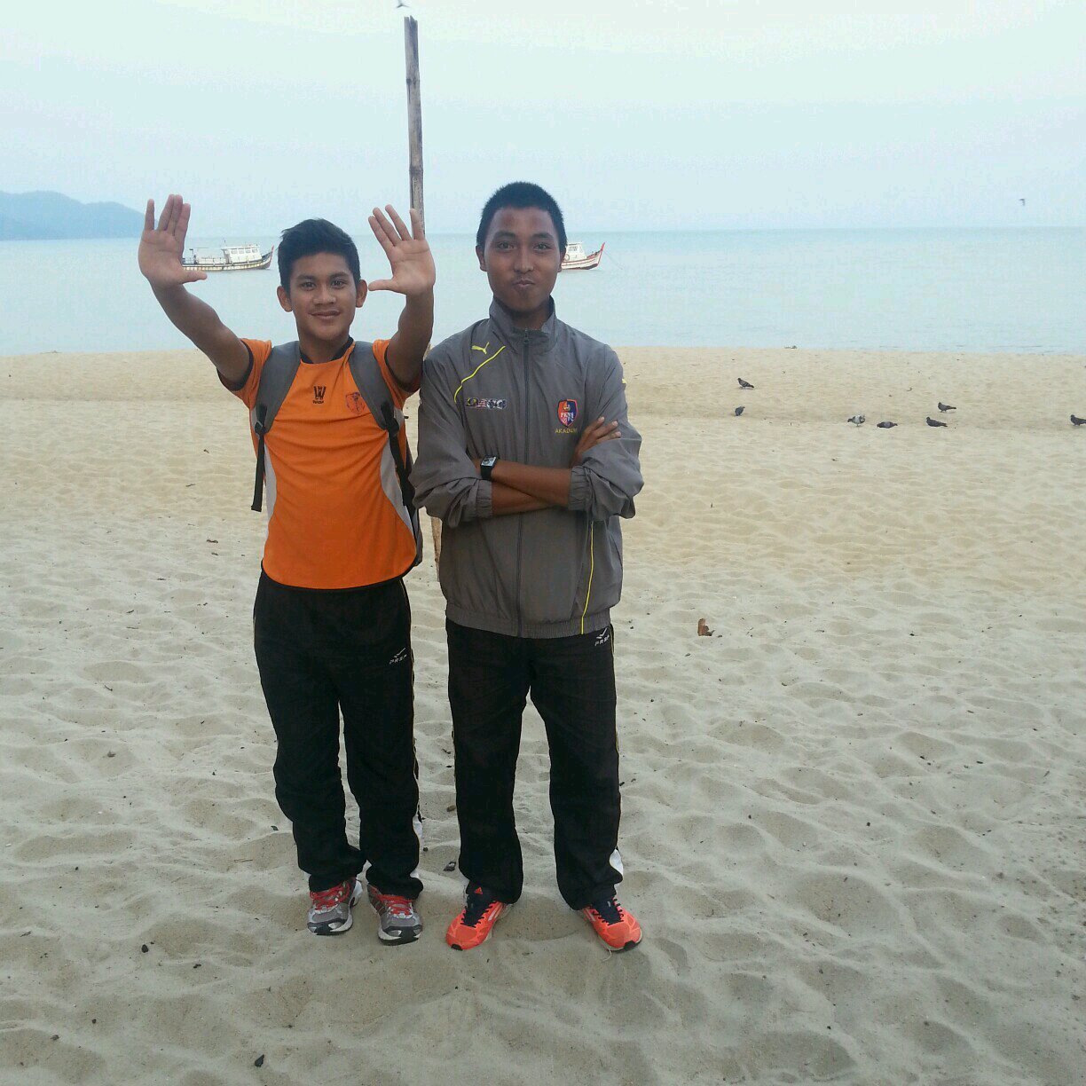 Danialll13's profile picture. First acc @daniallll15