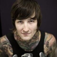 Asking alexandria.suicide silence.avenged sevenfold. marilyn manson.black veil brides.bring me the horizon.green day. metallica.slipknot. my life bitches!
