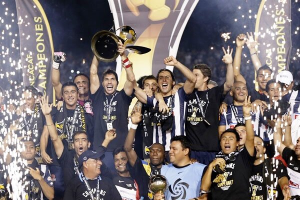 Rayados
Aficionados rayados, sin insultos, opinamos respetuosamente.