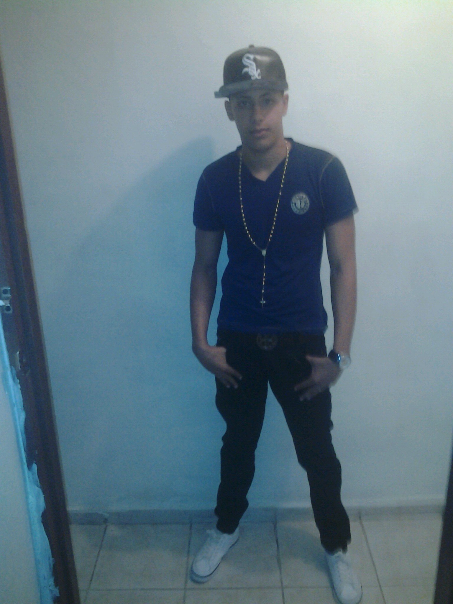 No soy una persona fría por falta de sentimientos, si no por tantas decepciones..........