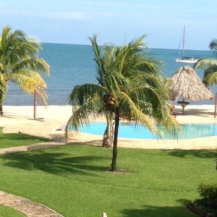 saundrabooker's profile picture. A supernova, one-of-a-kind chick who loves to laugh and travel. Journo and self-proclaimed news & trending topics analyst. RTs/mentions are not endorsements.