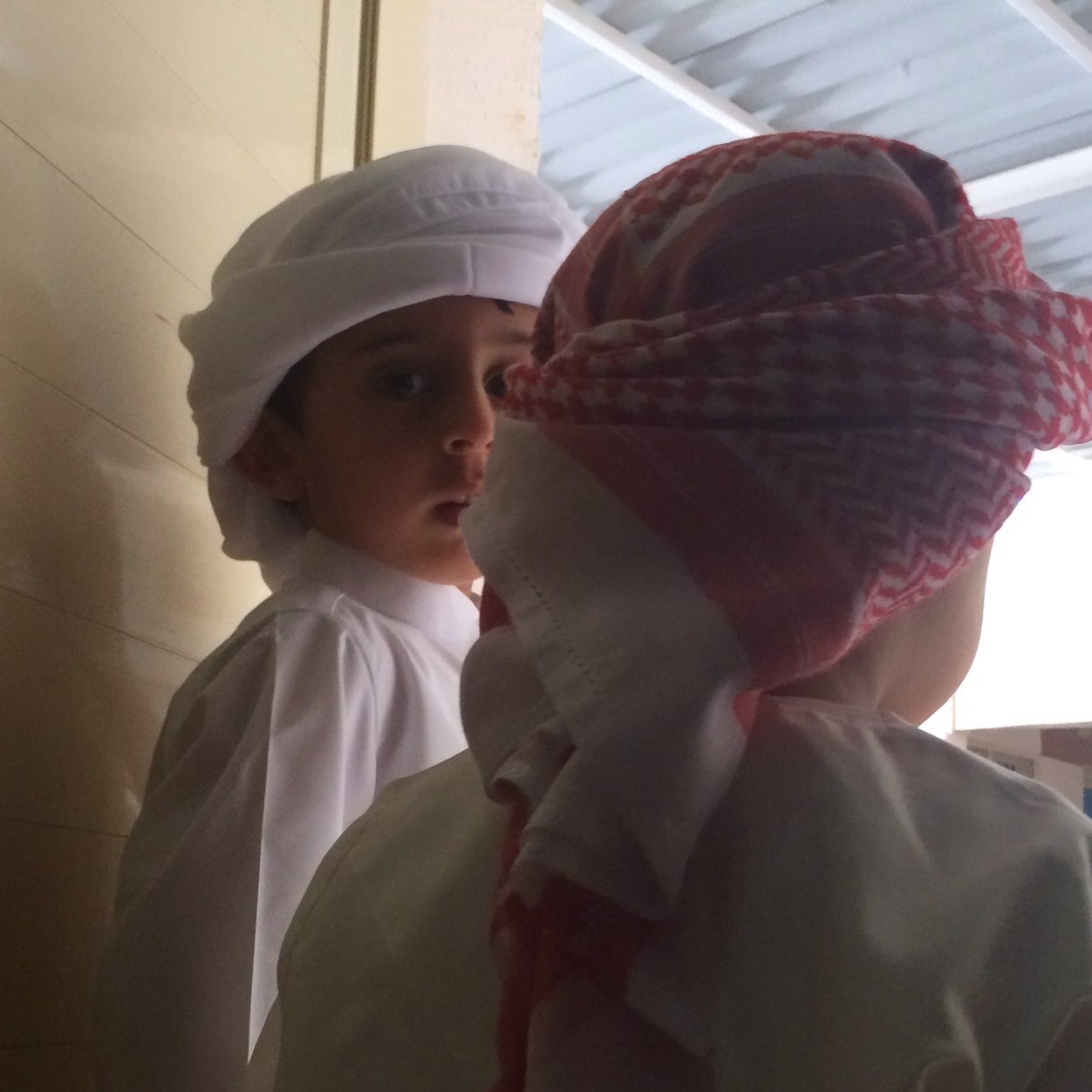 كن جميلا تَر الوجود جميلا