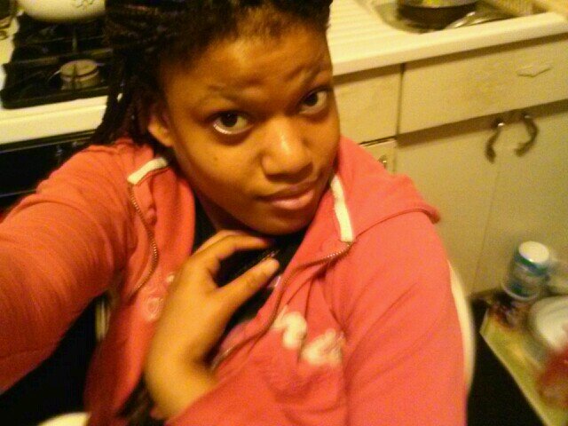 bubble_butt_214's profile picture. i  never let no one get me down unless u with the flow.   2/4/14