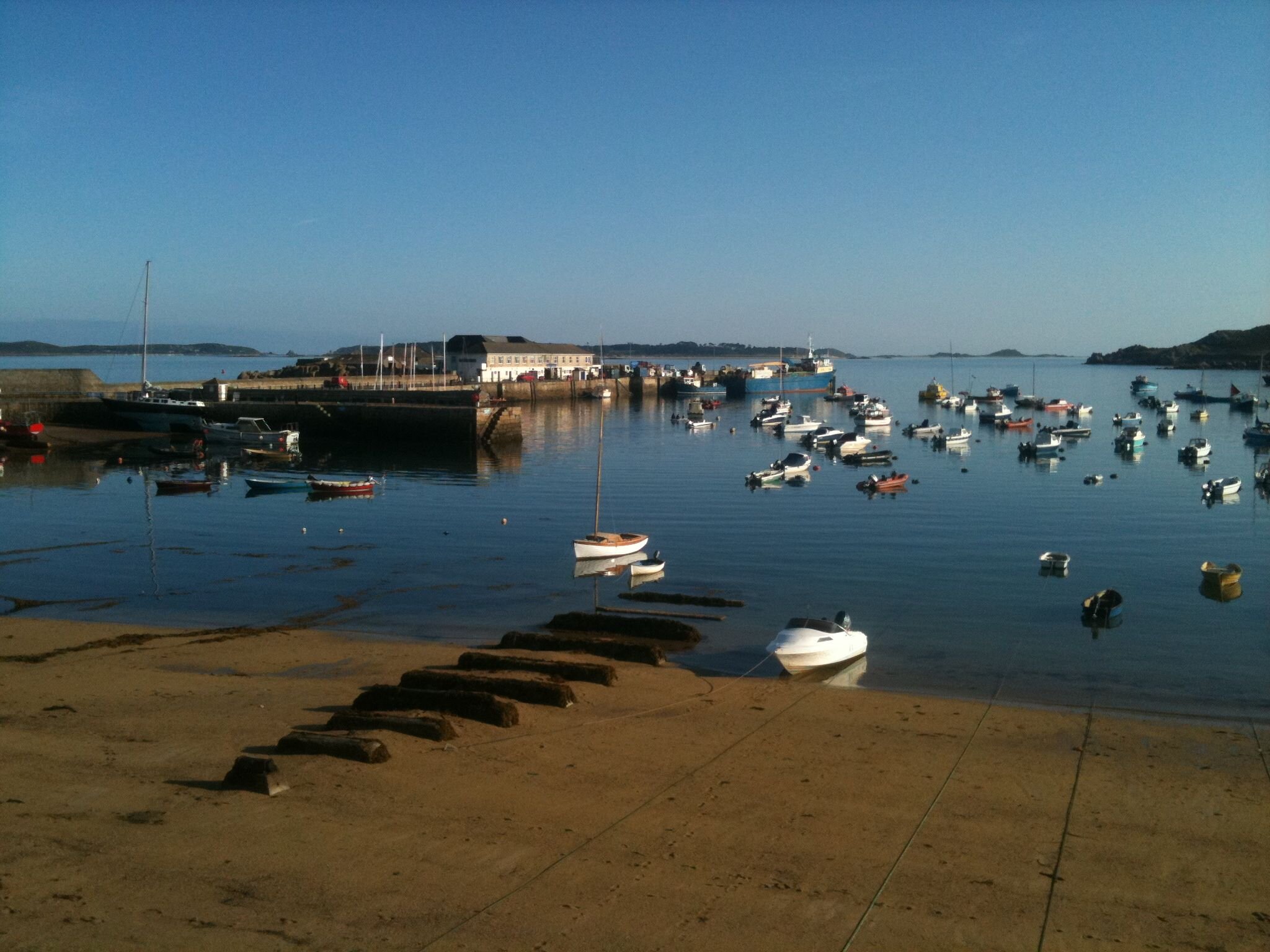 Two beautiful holiday flats on the beach front of St Mary's, Isles of Scilly with stunning views, available for rent.
Visit our website by clicking below