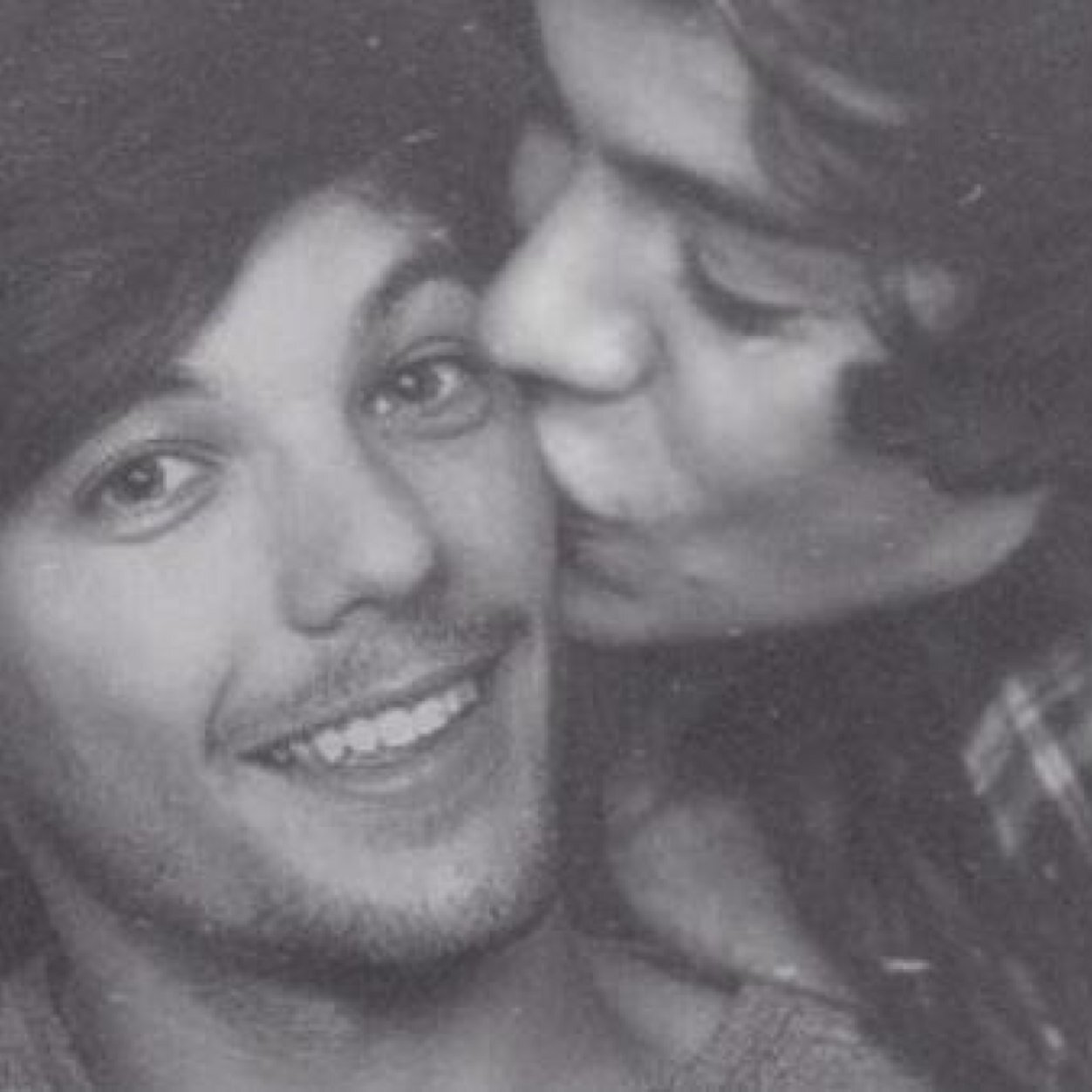 //DO NOT FOLLOW// PLEASE FOLLOW @fxreverlarry for a follow back and a shoutout and 5 RT's !!!
