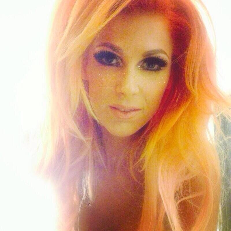 @BonnieMcKee follow me please! ^^