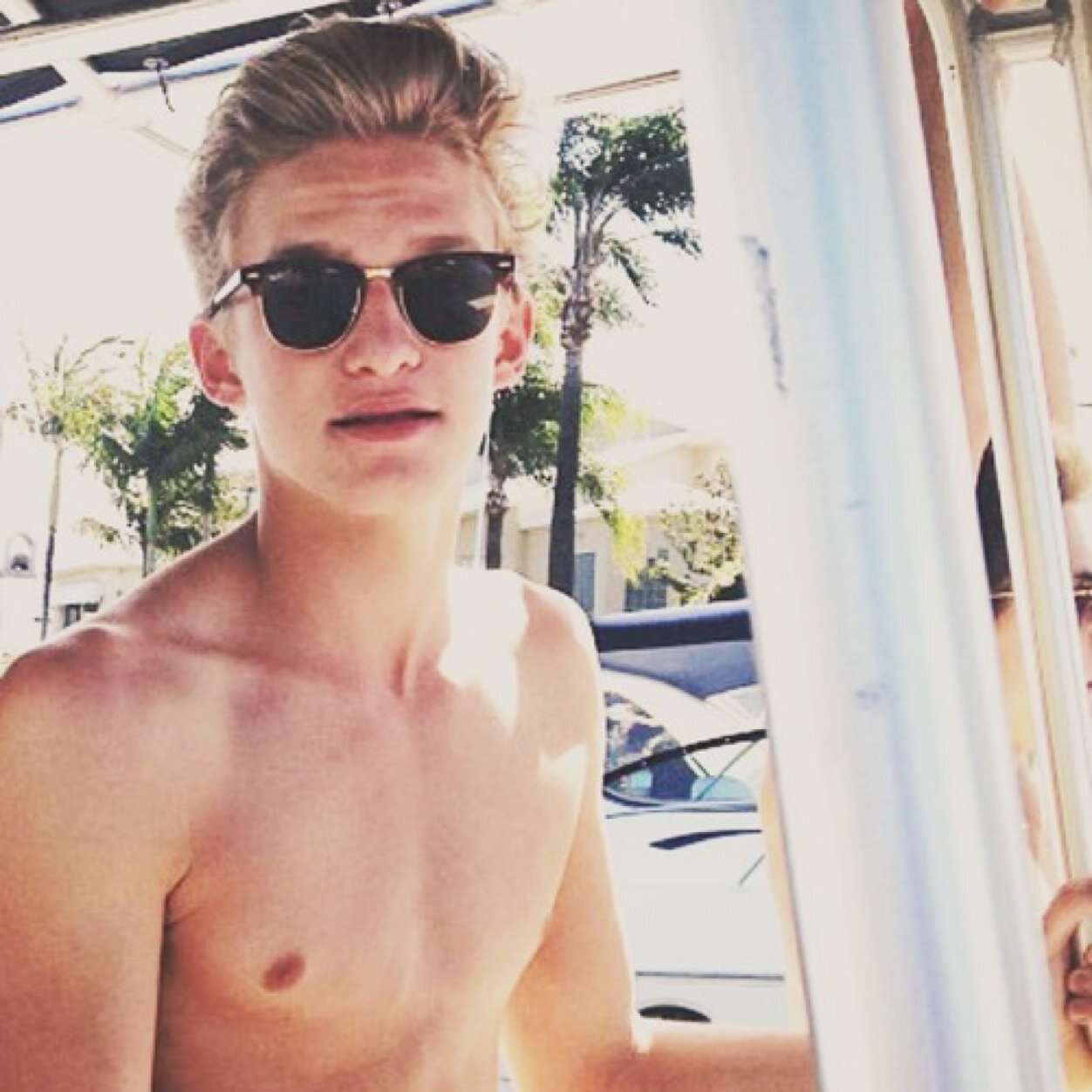 cody simpson, 17 ans.
