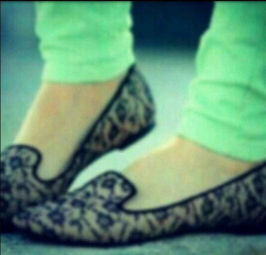 ‏‏‏‏‏‏اعوذ بالله من هموم عابرة واستغفرك ربيّ صمتا وفرحا وحزنا وَعافية.”