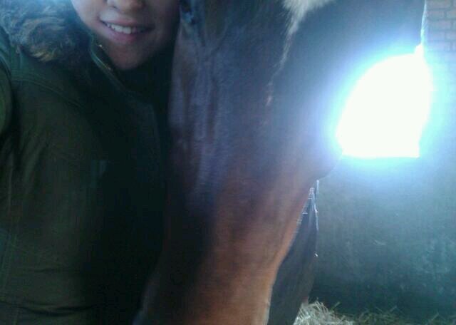 Dressage-Jumping rider/ love horses / love my friends / Mc Donaldsmaatje with Bente V. - Beste peardemaatjes with Jill S. love them so much! x