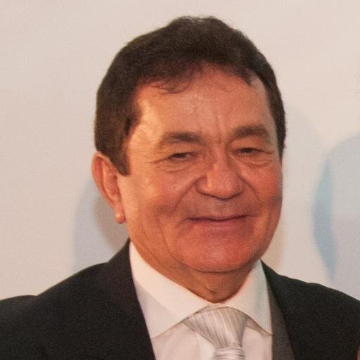 Empresário da Comunicação , Casado,  Pai de  Filhos e Netos ,  Evangélico, O Senhor é meu Pastor e nada me faltará .  Sl : 23 :1