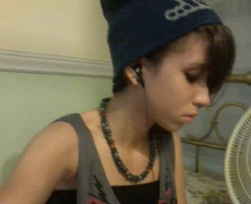 I am Fun so Follow me :) I love kpop and  I am in love with BVB, BFMV, BMTH, A.A, S.S, SWS _ BY THE WAY FUCK HATERS :P