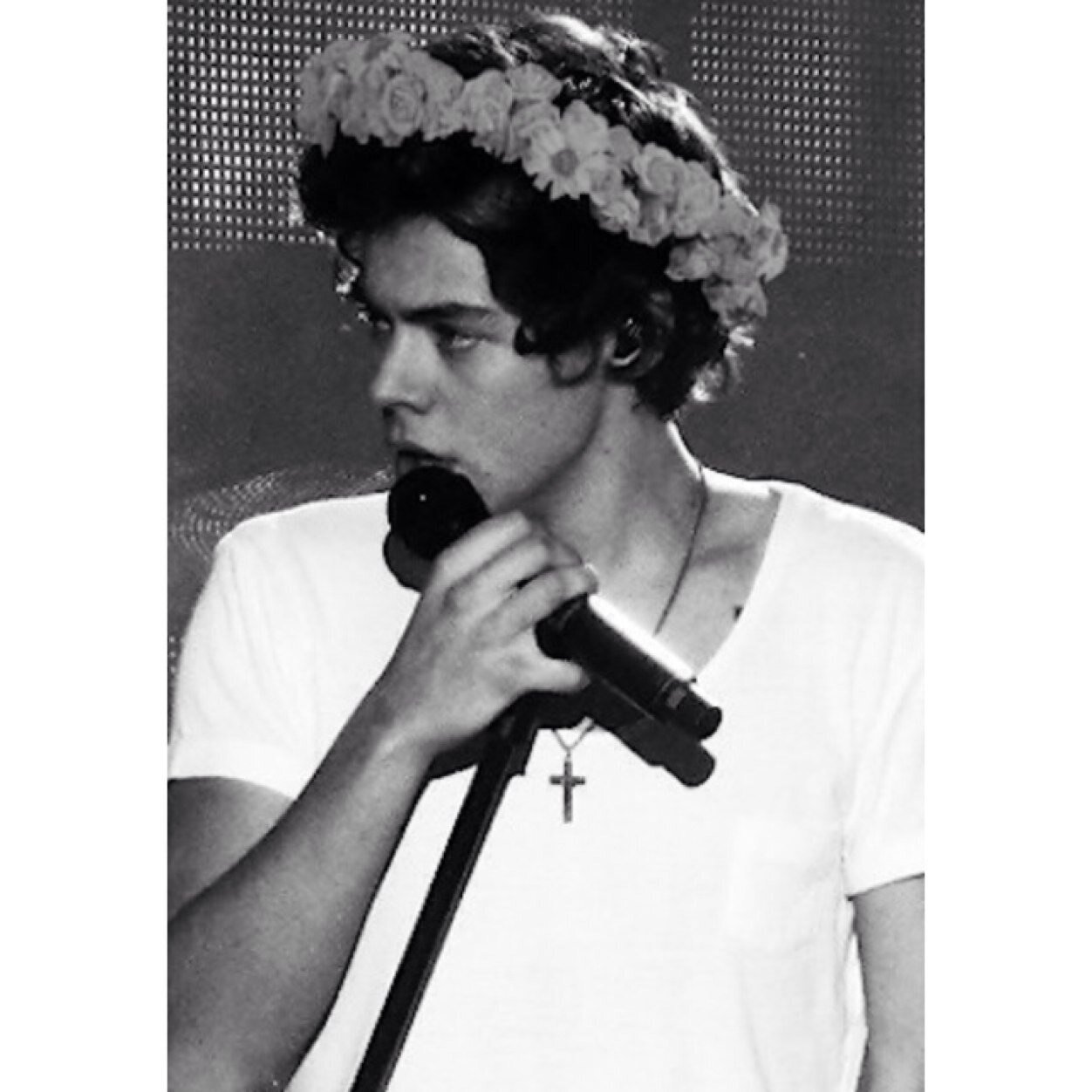 nakedhxran's profile picture. If you dont get at least 1/5 soon im sueing bc you deserve it @liloinneverland ask for a fb