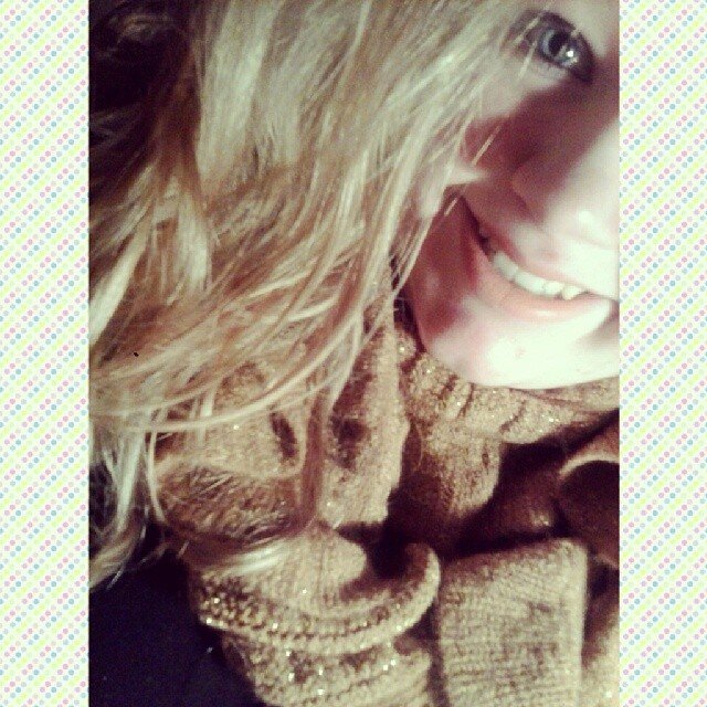 saralizzyfizzy's profile picture. Wishing they'd notice me.