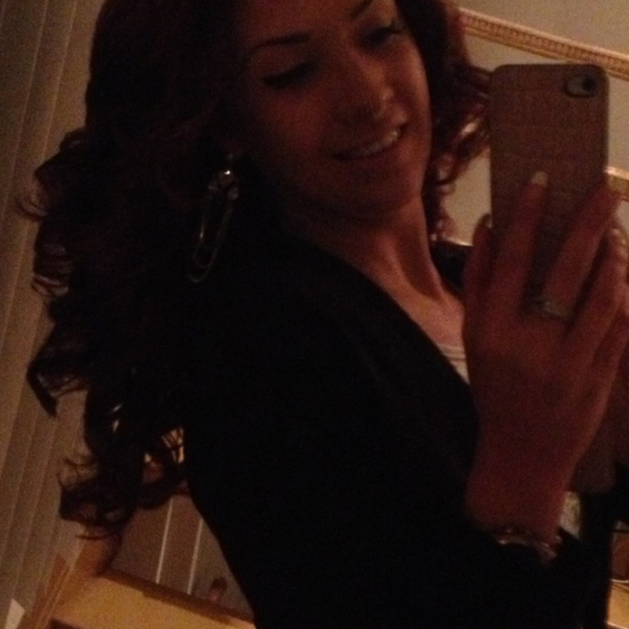 SHNNNH27's profile picture. 