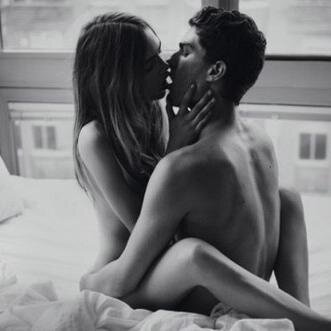I tweet what turns me on, if you're 18+ follow us & RT if they turn you on too!